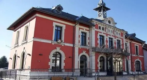 Mairie de Cruseilles — rénovation à Cruseilles par Renov Haute-Savoie